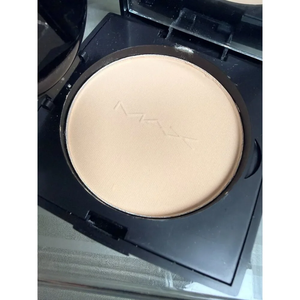 NIB The Maximum Max Press Powder in Natural Beige Max 803